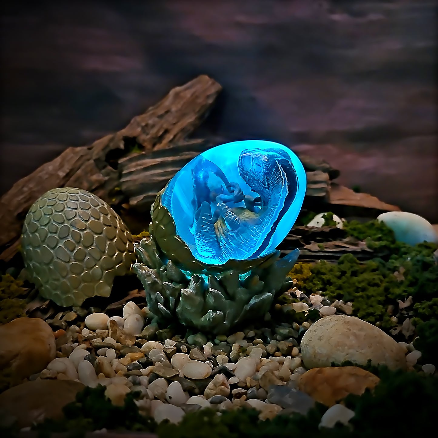 RAPTOR dinosaur egg lamp