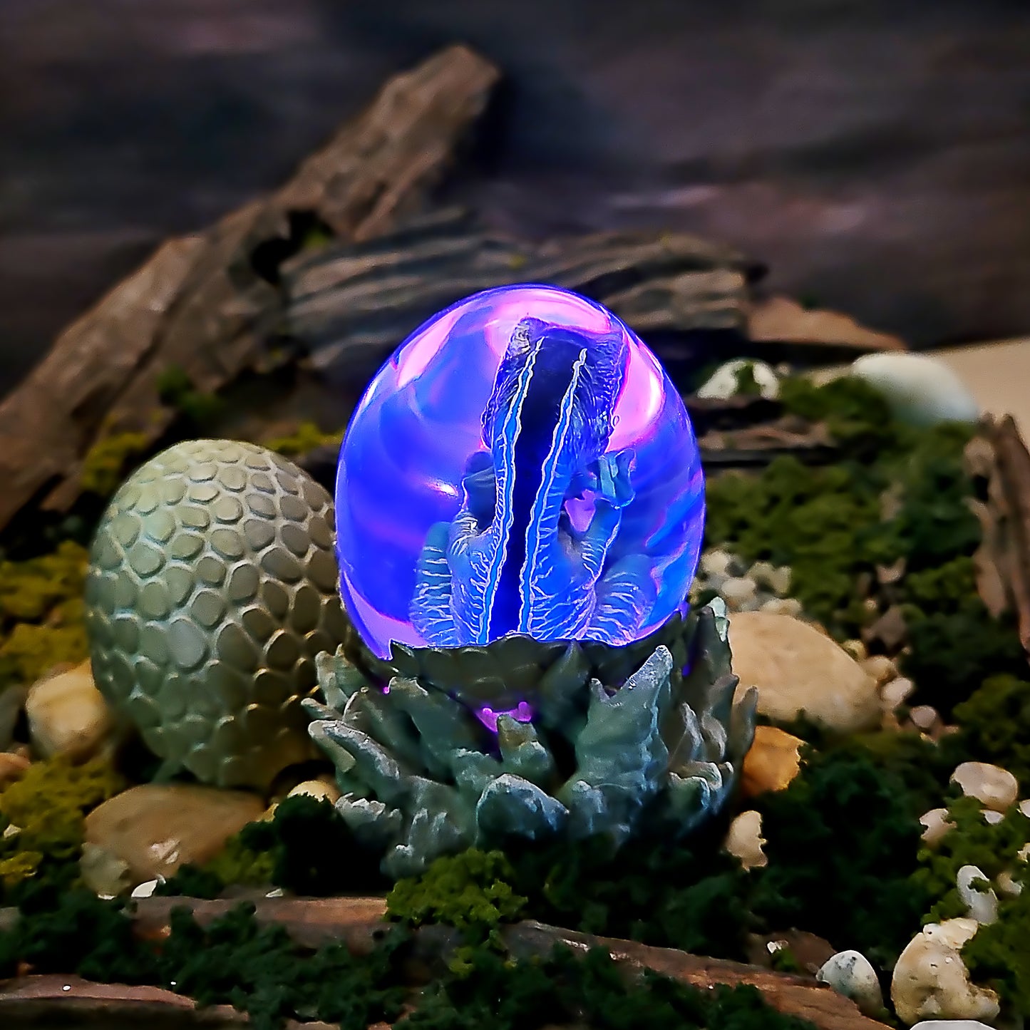 RAPTOR dinosaur egg lamp