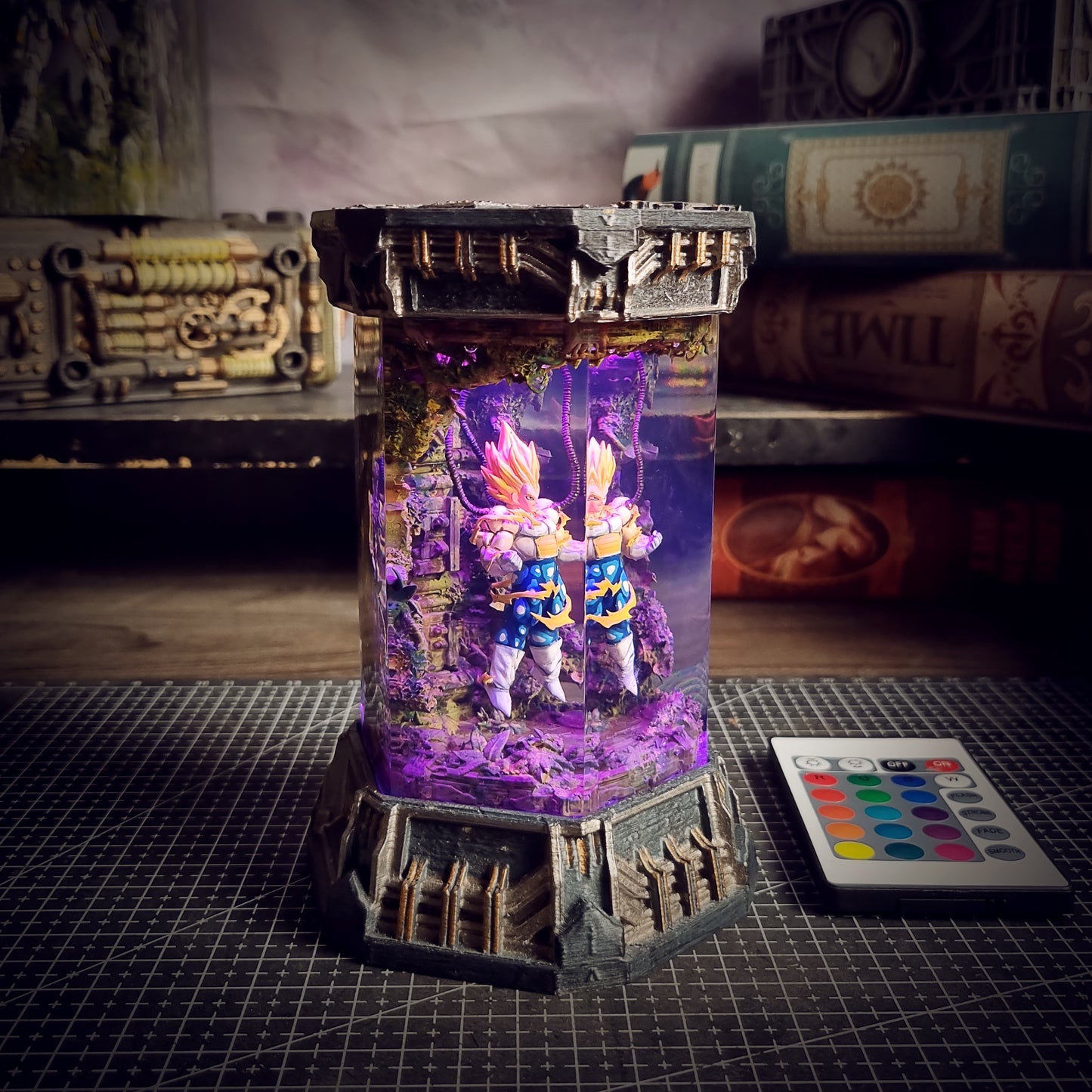 HEXAGON VEGETA LAMP