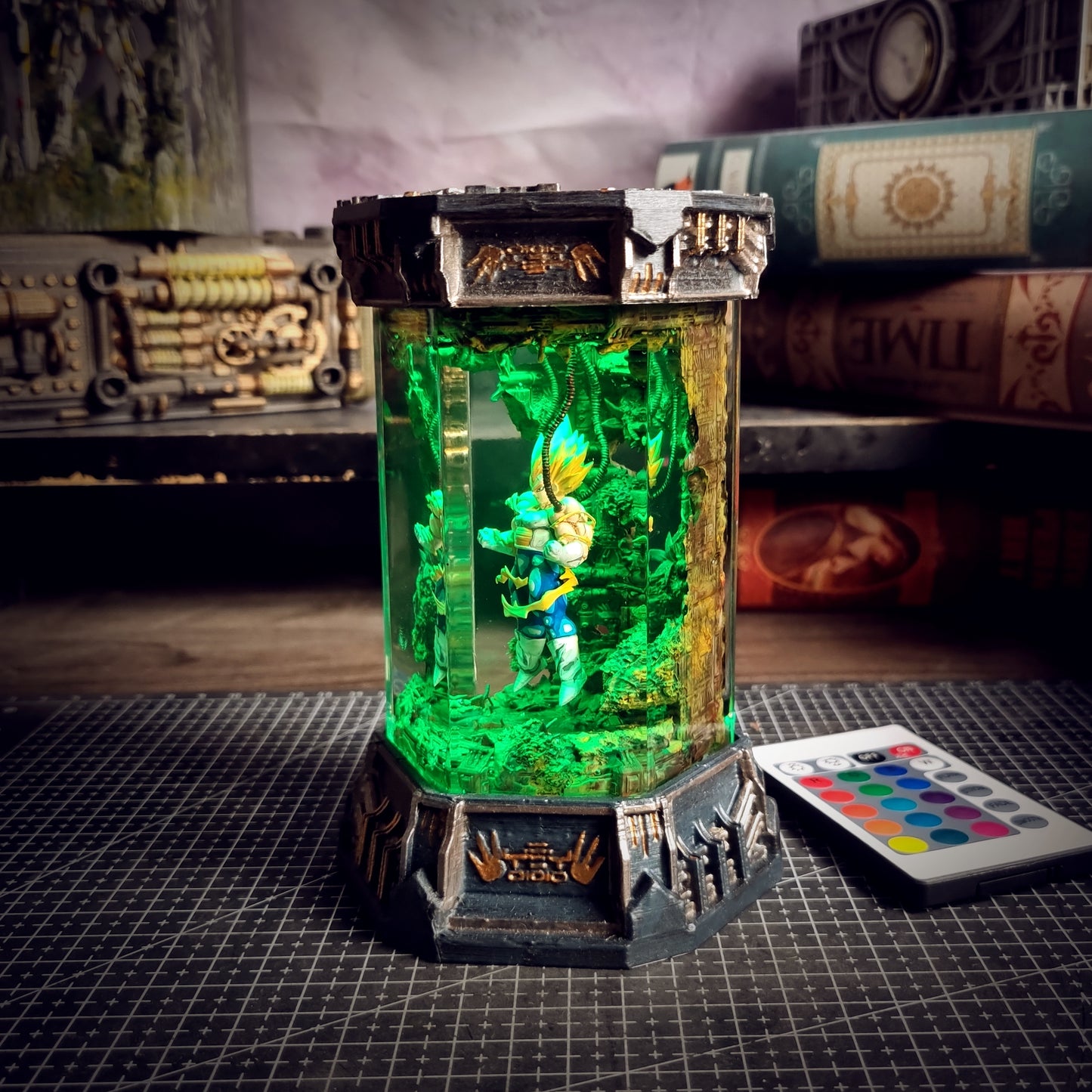 HEXAGON VEGETA LAMP