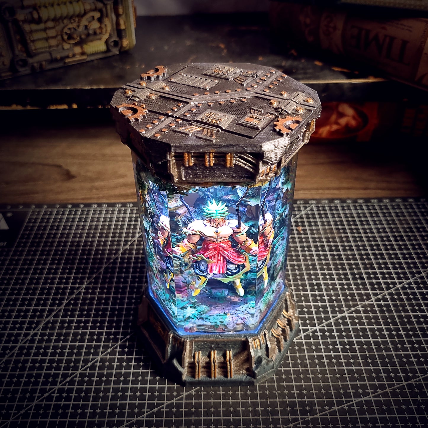 HEXAGON BROLY LAMP