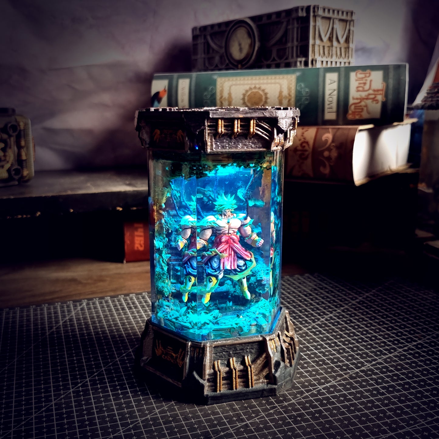 HEXAGON BROLY LAMP