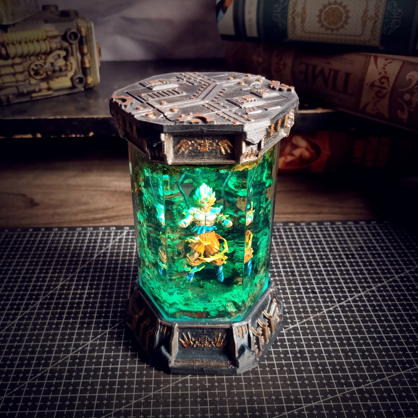 HEXAGON GOKU LAMP