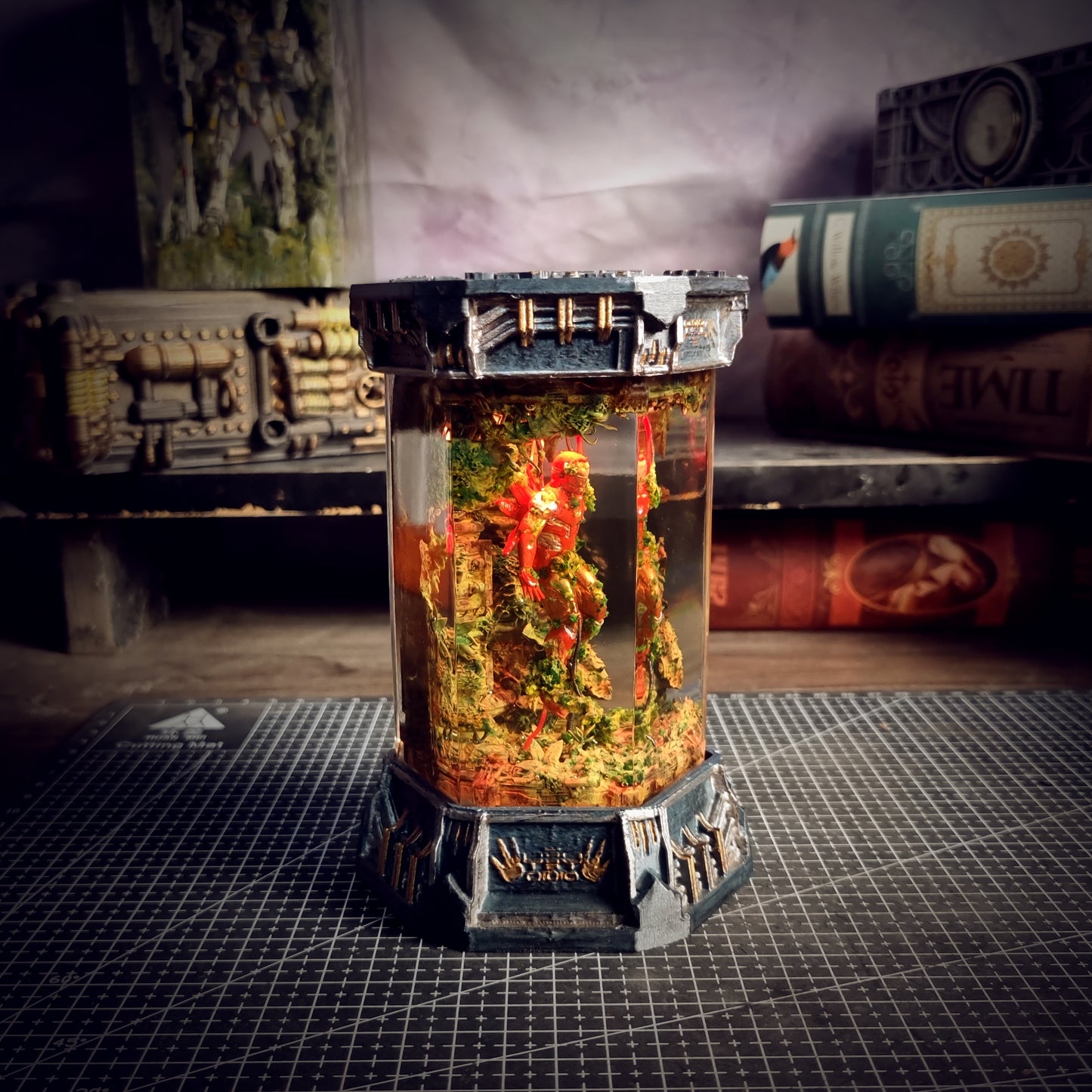 HEXAGON IRON MAN V1 LAMP