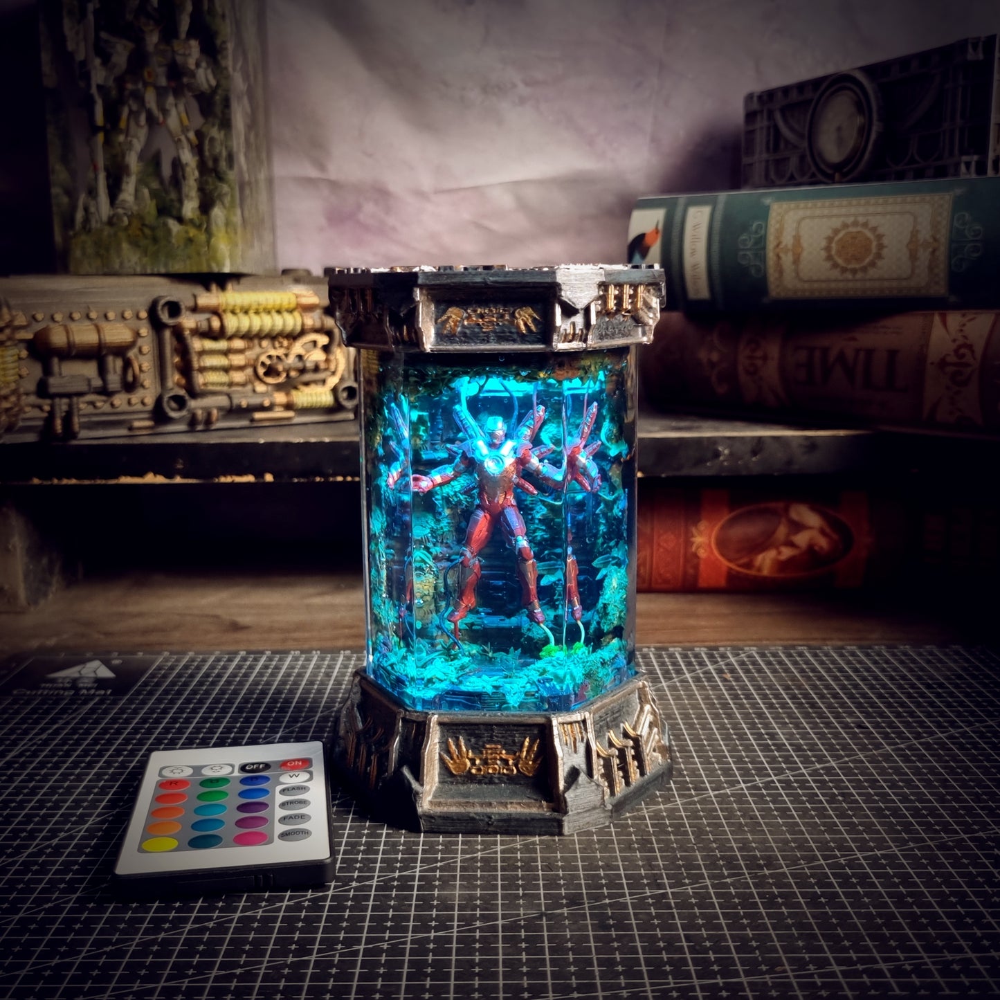 HEXAGON IRON MAN V2 LAMP