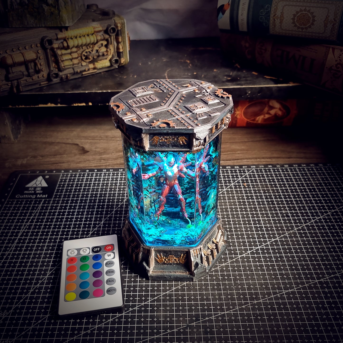 HEXAGON IRON MAN V2 LAMP