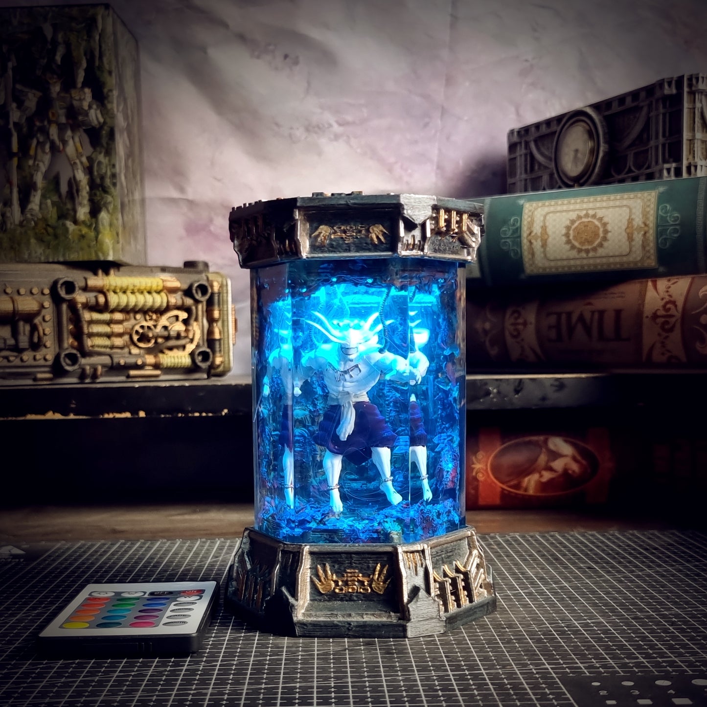 HEXAGON MAHORAGA LAMP