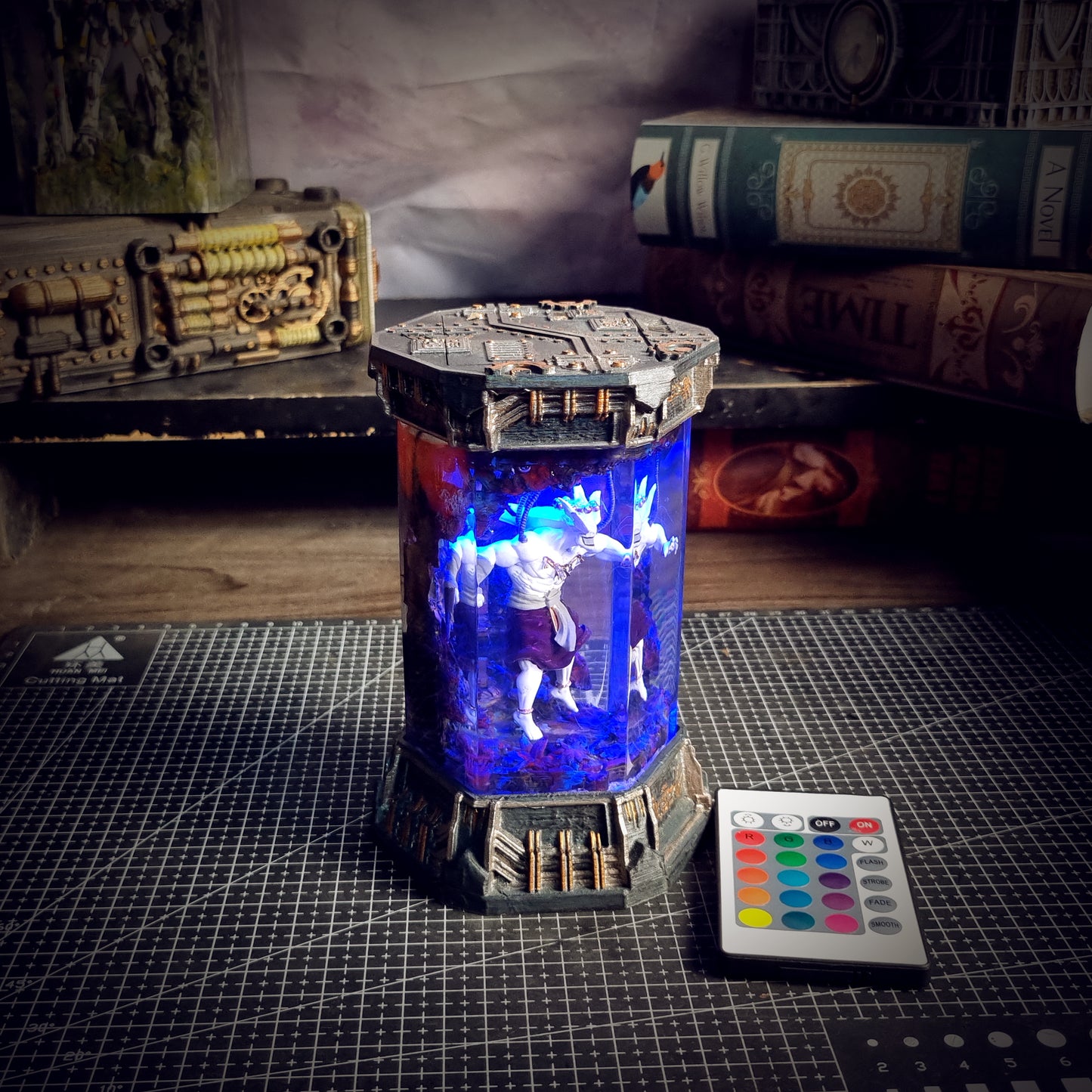 HEXAGON MAHORAGA LAMP