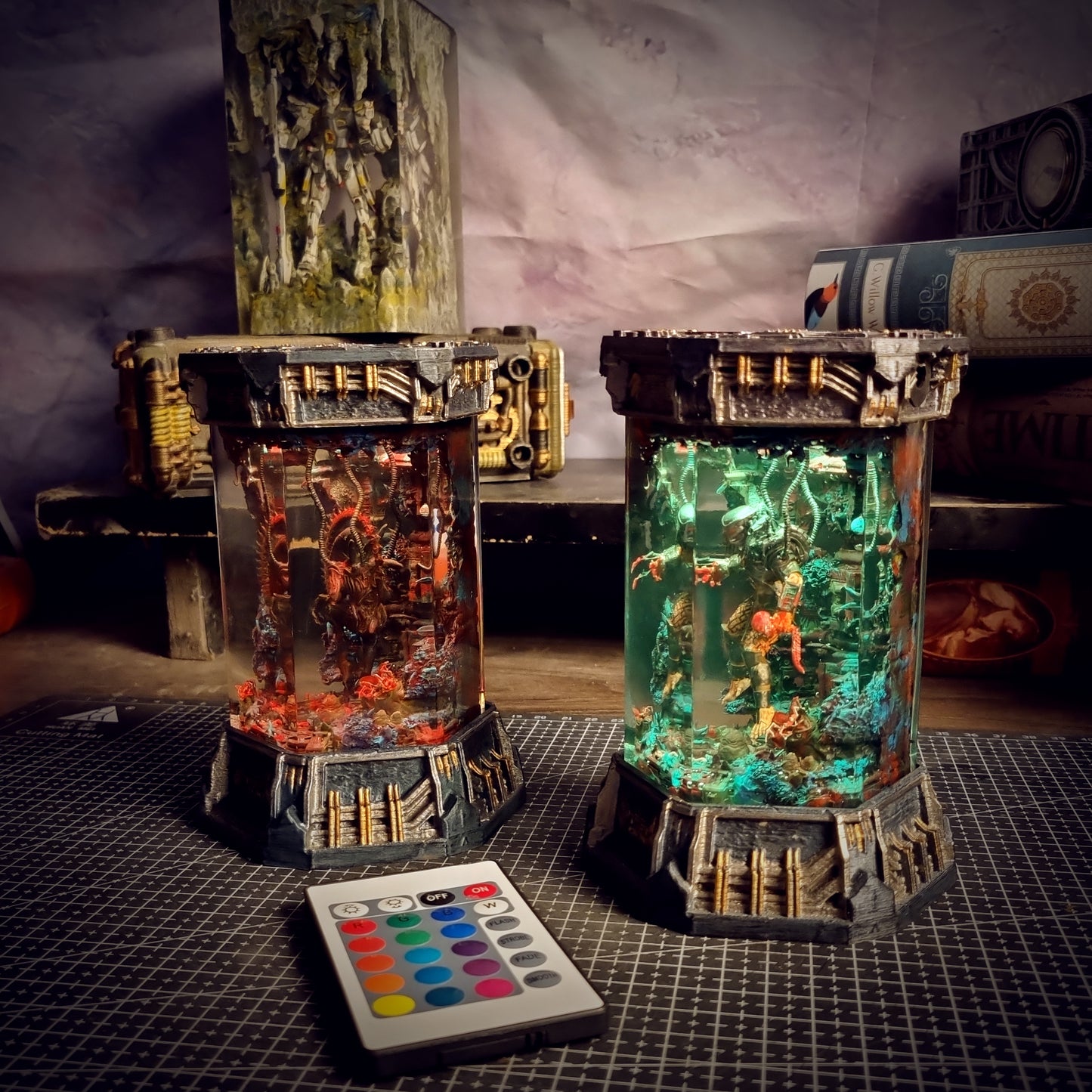 HEXAGON PREDATOR LAMP
