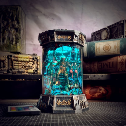 HEXAGON PREDATOR LAMP