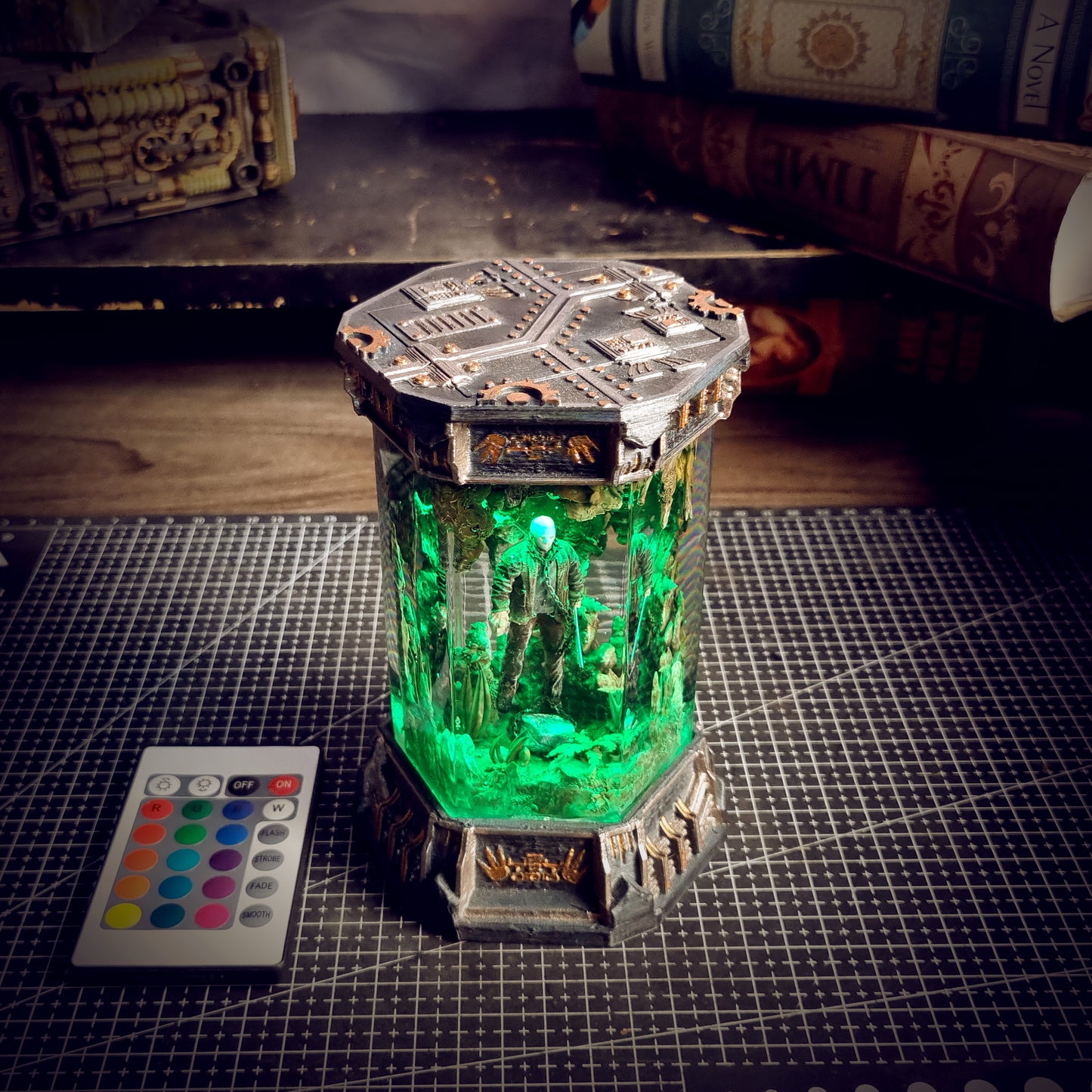 HEXAGON JASON LAMP