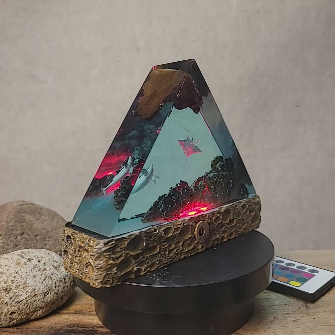 Ocean Whale Triangle – Aurora Artisan